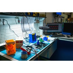 iQ ESD luplampe med UV-lys